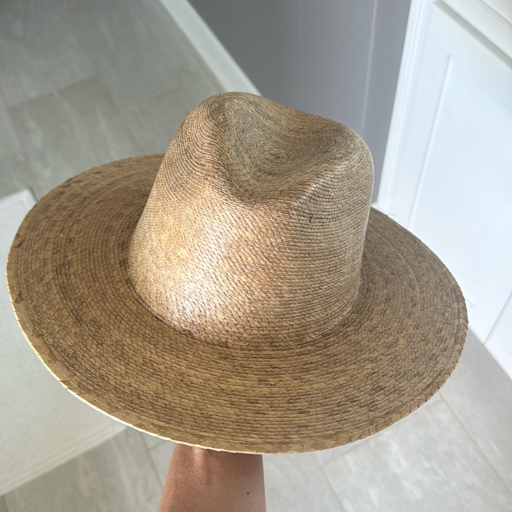Lack of color Palma Woven Boater hat in Natural. L/XL